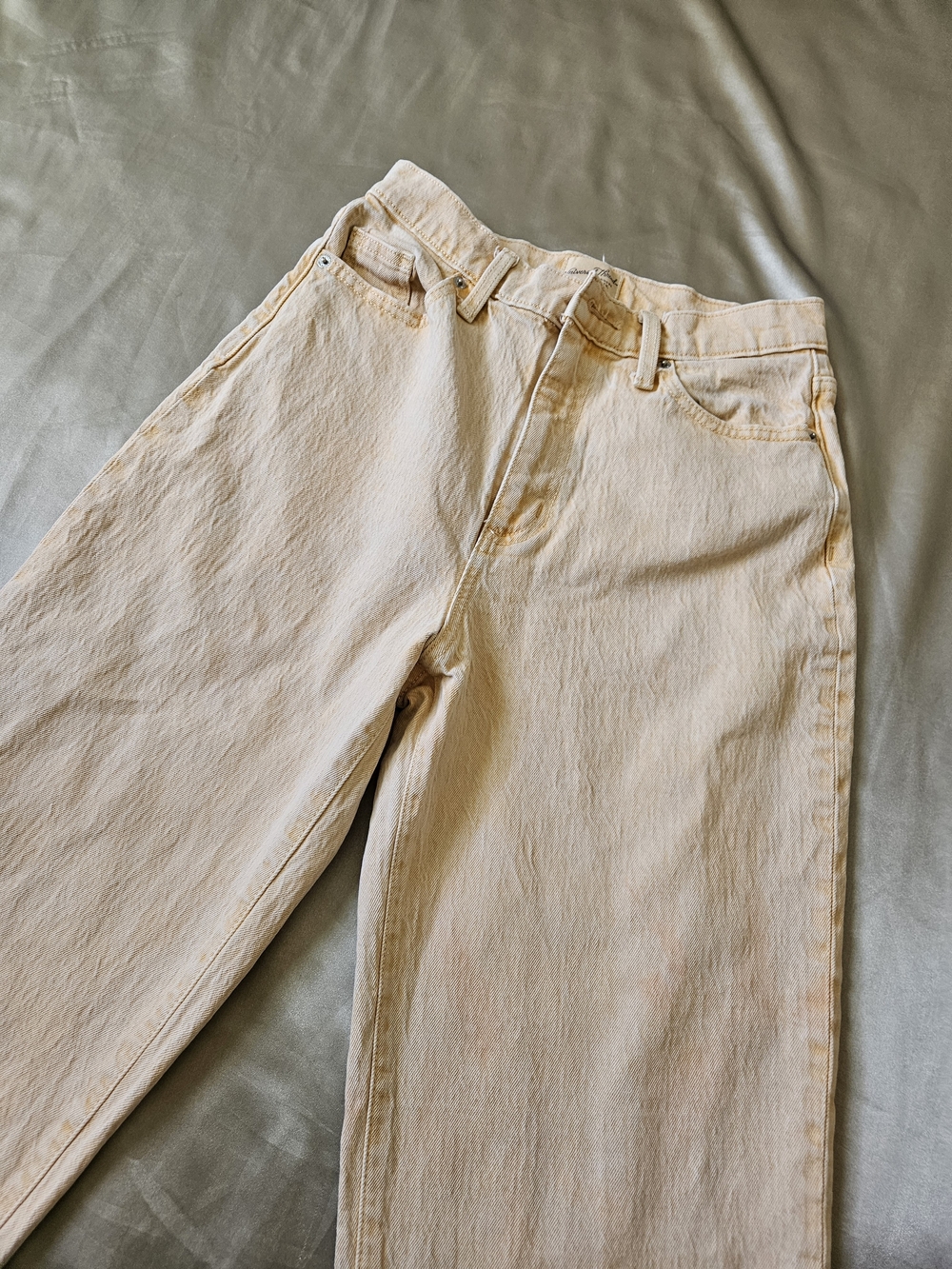 Vintage Universal Thread Straight Leg Jeans in Creamy Beige